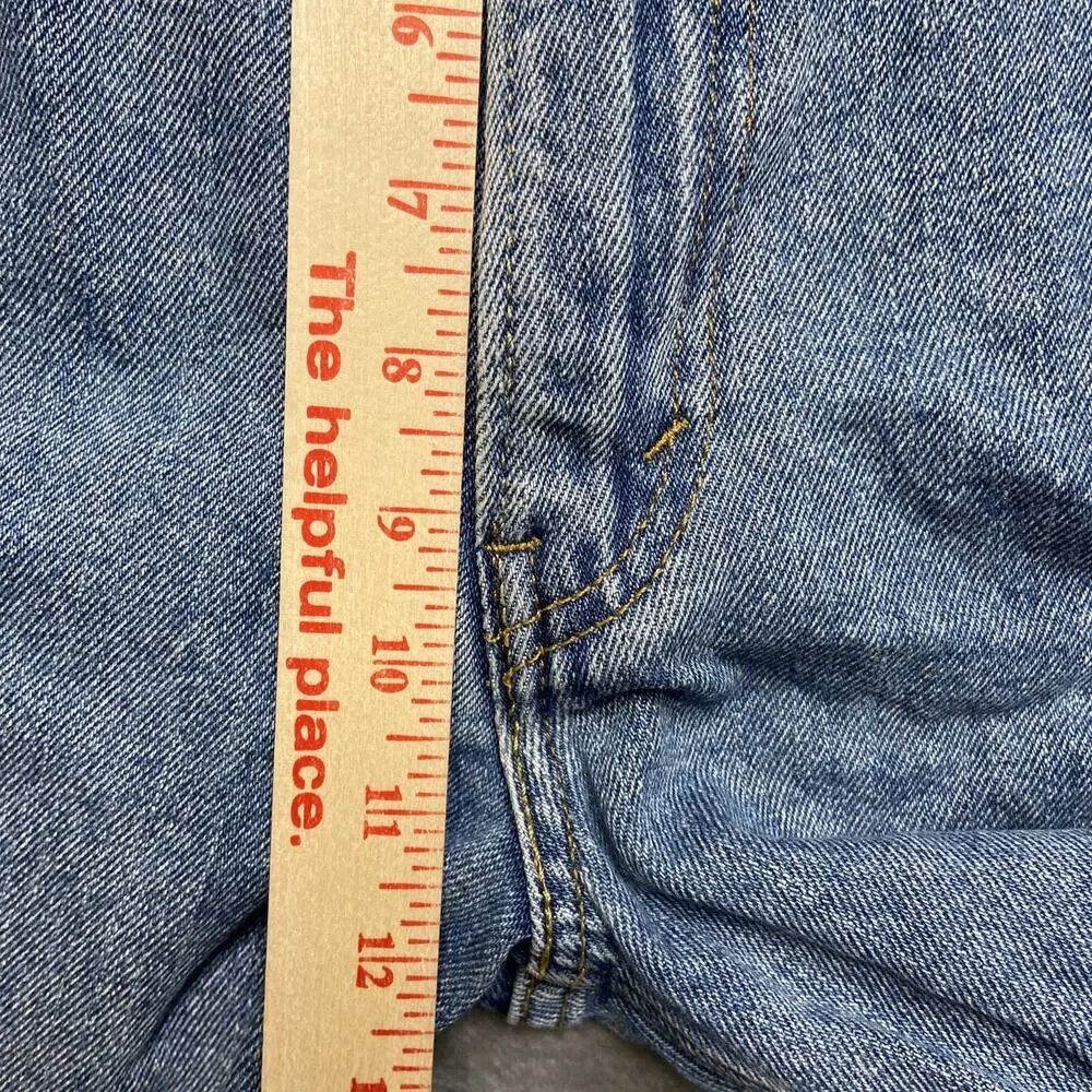 Vintage Levi's 550 Relaxed Fit Jeans Men's Size 38x30 Light‎ Blue Denim